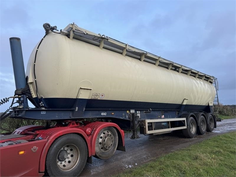 Feldbinder Feldbinder 58 Cube Powder Tank - Tartályos félpótkocsi: 4 kép. Feldbinder Feldbinder 58 Cube Powder Tank - Tartályos félpótkocsi: 4 kép.