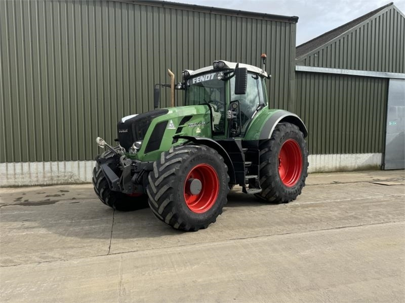 Fendt 828 ECR Vario Profi Plus **Video Below** - Traktor: 1 kép. Fendt 828 ECR Vario Profi Plus **Video Below** - Traktor: 1 kép.