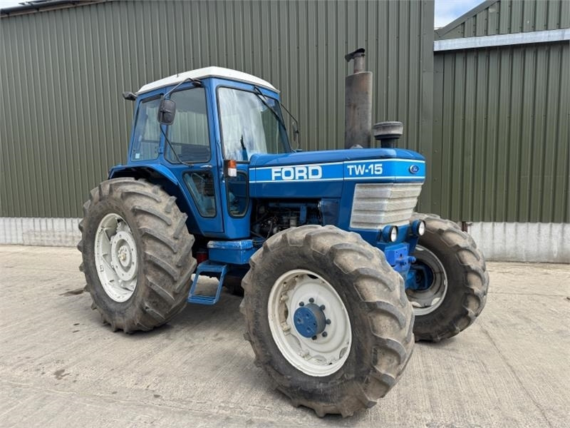Ford Ford TW-15 - Traktor: 3 kép. Ford Ford TW-15 - Traktor: 3 kép.