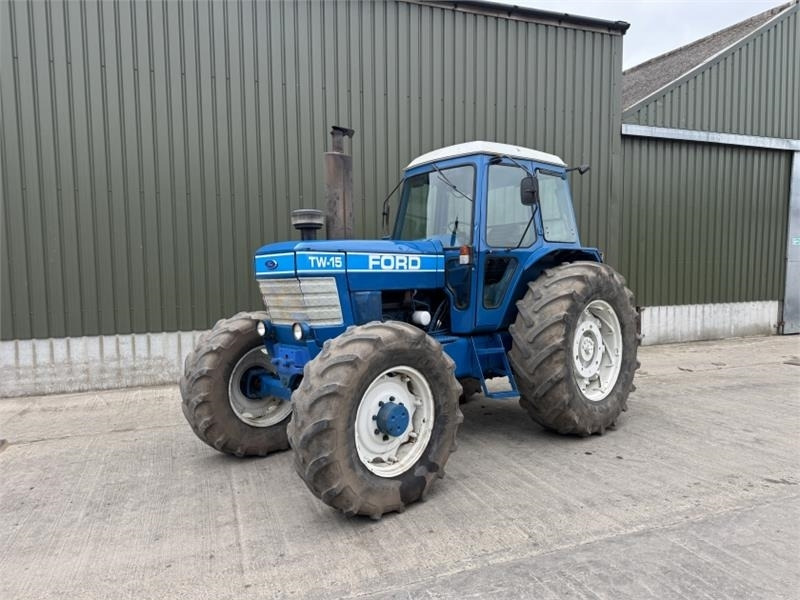 Ford Ford TW-15 - Traktor: 1 kép. Ford Ford TW-15 - Traktor: 1 kép.