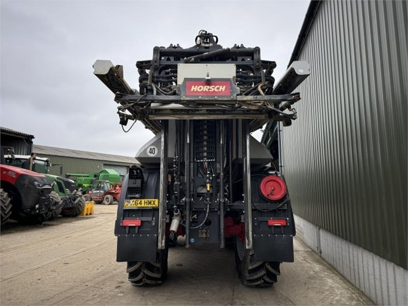 Horsch Leeb PT270 36m 8000L - Függesztett permetező: 5 kép. Horsch Leeb PT270 36m 8000L - Függesztett permetező: 5 kép.