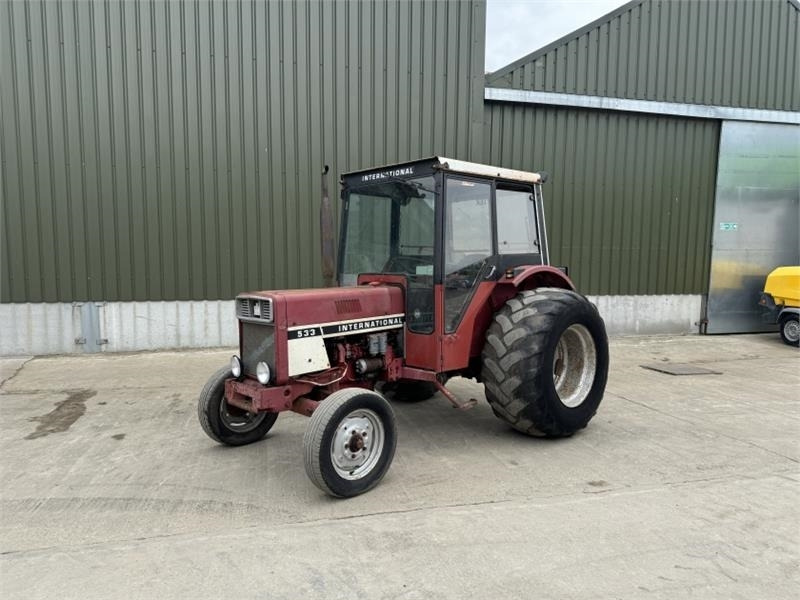 International 533 Tractor - Traktor: 1 kép. International 533 Tractor - Traktor: 1 kép.