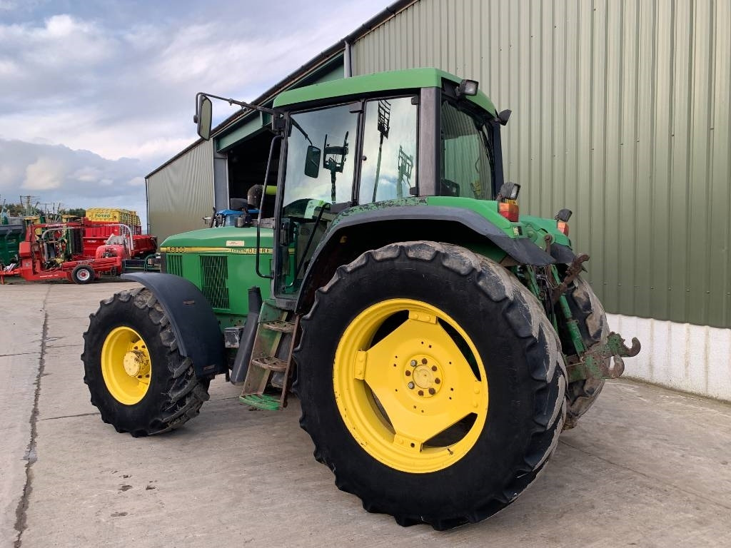 John Deere 6800 - Traktor: 3 kép. John Deere 6800 - Traktor: 3 kép.