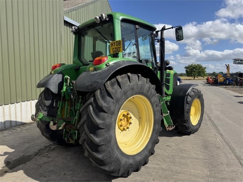 John Deere 6930 Premium - Traktor: 4 kép. John Deere 6930 Premium - Traktor: 4 kép.