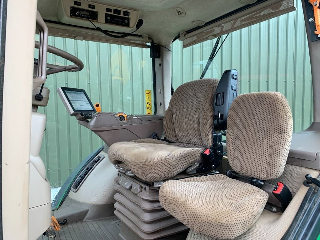 John Deere 7230 R - Traktor: 4 kép. John Deere 7230 R - Traktor: 4 kép.