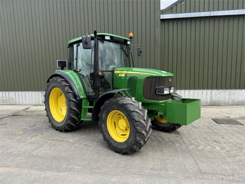 John Deere John Deere 6320 SE **Low Hours** **No VAT** - Traktor: 1 kép. John Deere John Deere 6320 SE **Low Hours** **No VAT** - Traktor: 1 kép.