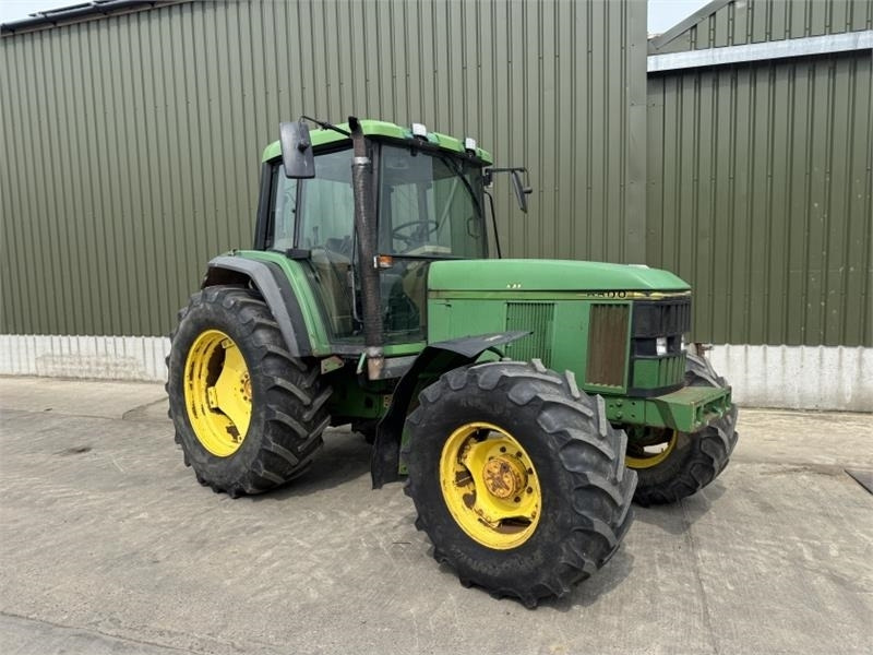 John Deere John Deere 6800 - Traktor: 3 kép. John Deere John Deere 6800 - Traktor: 3 kép.