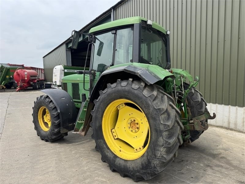 John Deere John Deere 6800 - Traktor: 2 kép. John Deere John Deere 6800 - Traktor: 2 kép.
