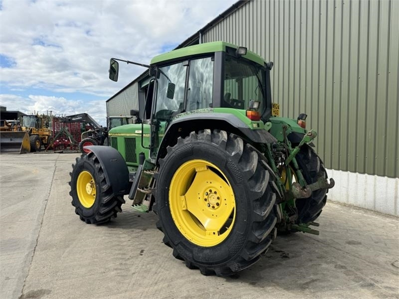 John Deere John Deere 6800 Tractor - Traktor: 2 kép. John Deere John Deere 6800 Tractor - Traktor: 2 kép.