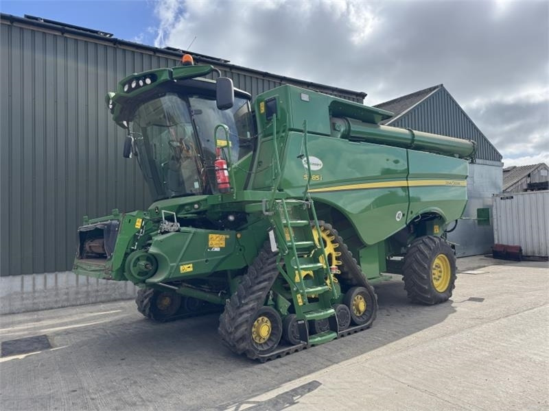 John Deere S785i c/w 735D - Betakarítógép tartozék: 1 kép. John Deere S785i c/w 735D - Betakarítógép tartozék: 1 kép.