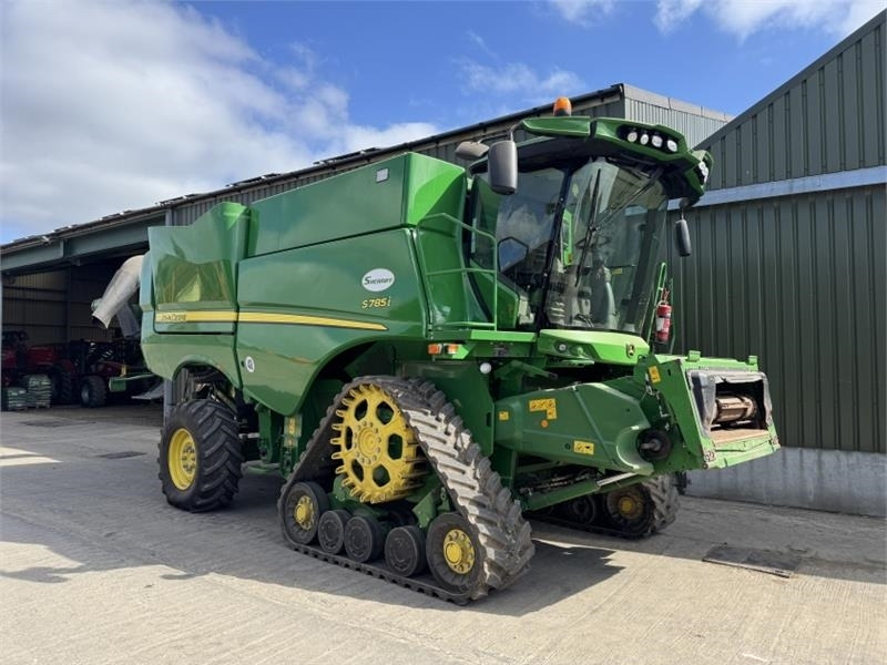 John Deere S785i c/w 735D - Betakarítógép tartozék: 4 kép. John Deere S785i c/w 735D - Betakarítógép tartozék: 4 kép.