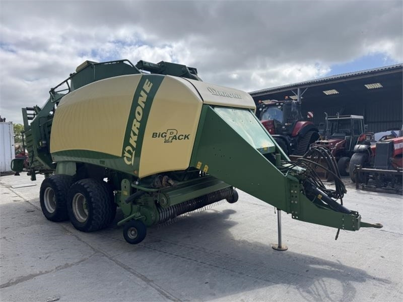 Krone Big Pack 12130 Square Baler - Kocka bálázó: 4 kép. Krone Big Pack 12130 Square Baler - Kocka bálázó: 4 kép.