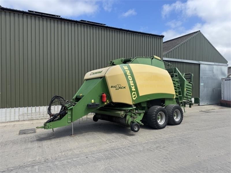 Krone Krone Big Pack 12130 Square Baler - Kocka bálázó: 1 kép. Krone Krone Big Pack 12130 Square Baler - Kocka bálázó: 1 kép.