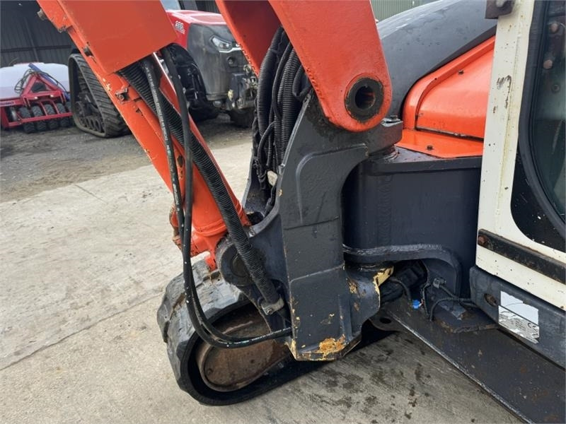 Lánctalpas kotró Kubota Kubota KX080-3 Digger: 17 kép.