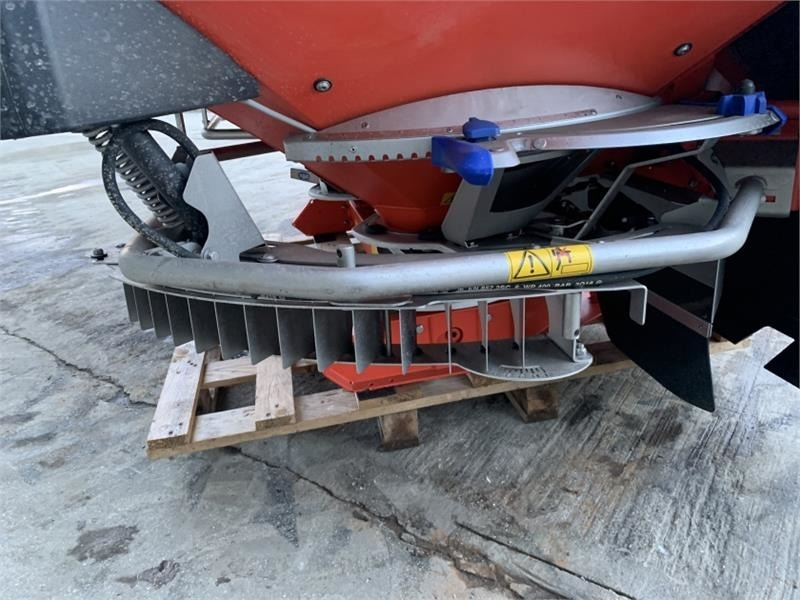 Kuhn Kuhn Axis 40.2 M-EMC Fert Spreader  lízing Kuhn Kuhn Axis 40.2 M-EMC Fert Spreader: 11 kép.