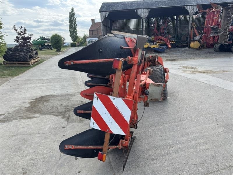 Kuhn Kuhn VT1180M6H 5+1 Semi Mounted Plough - Eke: 3 kép. Kuhn Kuhn VT1180M6H 5+1 Semi Mounted Plough - Eke: 3 kép.