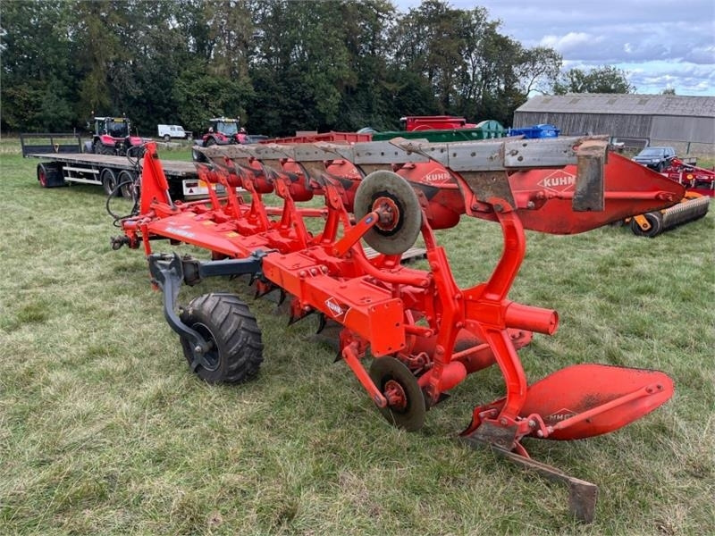 Kuhn Multi-Master 153 6 Furrow Plough - Eke: 3 kép. Kuhn Multi-Master 153 6 Furrow Plough - Eke: 3 kép.