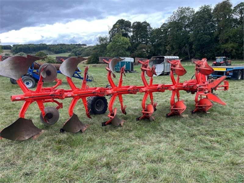 Kuhn Multi-Master 153 6 Furrow Plough - Eke: 4 kép. Kuhn Multi-Master 153 6 Furrow Plough - Eke: 4 kép.
