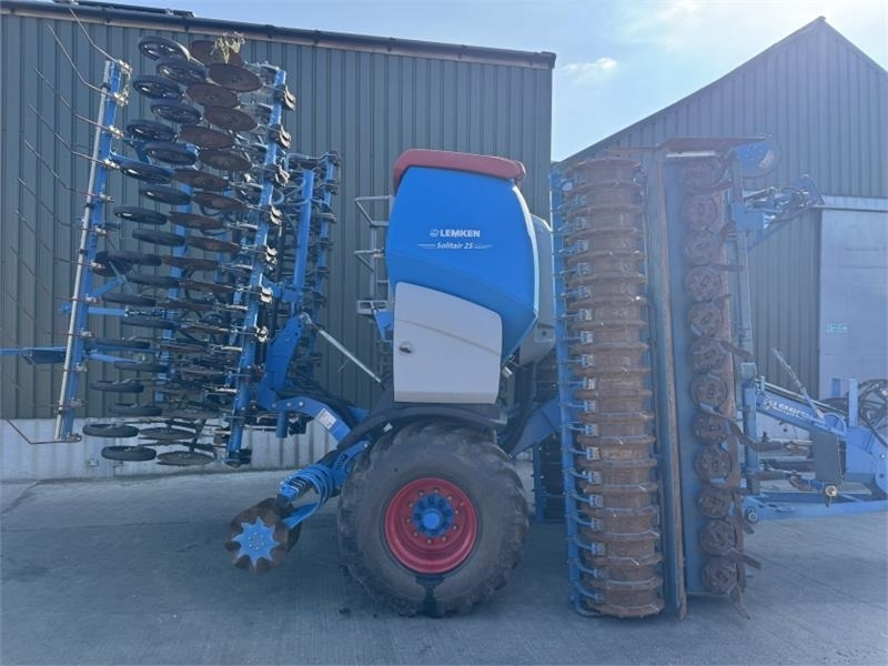 Lemken Zirkon 12 / Solitair 25 6m Combination Drill - Kombinált vetőgép: 3 kép. Lemken Zirkon 12 / Solitair 25 6m Combination Drill - Kombinált vetőgép: 3 kép.
