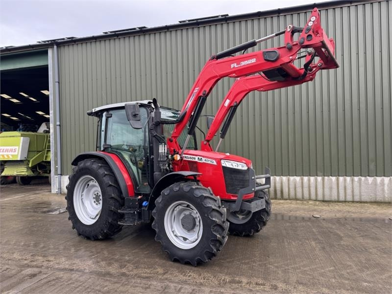 Massey Ferguson 4710 c/w FL.3522 Loader **Low Hours** - Traktor: 3 kép. Massey Ferguson 4710 c/w FL.3522 Loader **Low Hours** - Traktor: 3 kép.