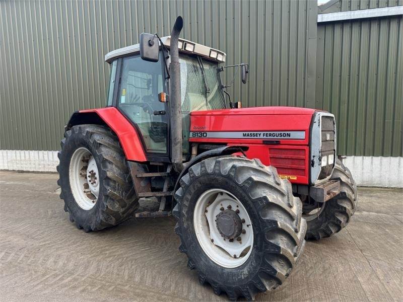 Massey Ferguson 8130 Dynashift - Traktor: 3 kép. Massey Ferguson 8130 Dynashift - Traktor: 3 kép.