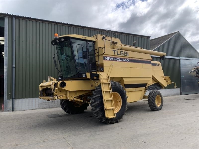 New Holland/Laverda New Holland TL58i / Laverda Hi - Betakarítógép tartozék: 3 kép. New Holland/Laverda New Holland TL58i / Laverda Hi - Betakarítógép tartozék: 3 kép.