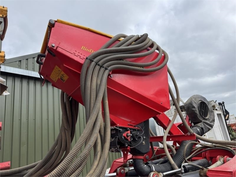 Vaderstad Bio Drill 360 - Kombinált vetőgép: 2 kép. Vaderstad Bio Drill 360 - Kombinált vetőgép: 2 kép.