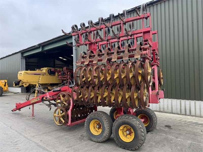 Vaderstad Vaderstad Rexius 6m Press - Talajmaró: 2 kép. Vaderstad Vaderstad Rexius 6m Press - Talajmaró: 2 kép.
