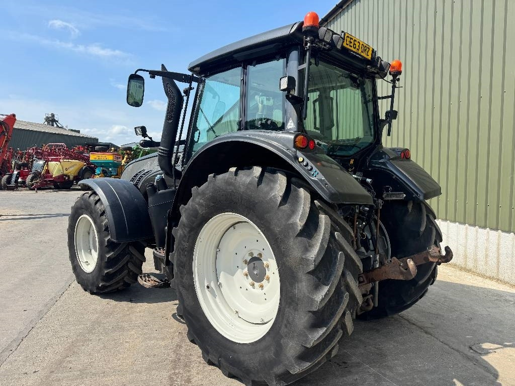Valtra T163 Direct - Traktor: 4 kép. Valtra T163 Direct - Traktor: 4 kép.