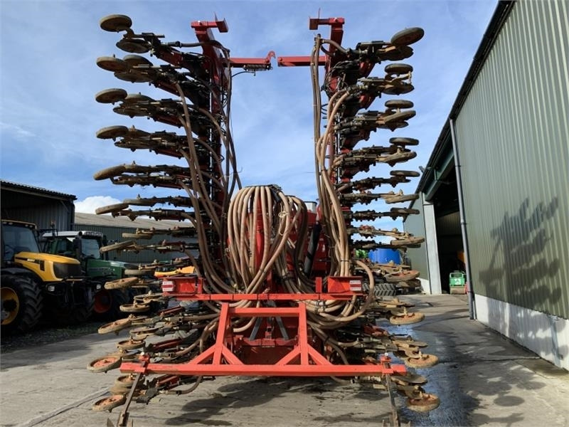 Weaving Caddy 5T c/w 8m Disc Drill - Kombinált vetőgép: 5 kép. Weaving Caddy 5T c/w 8m Disc Drill - Kombinált vetőgép: 5 kép.