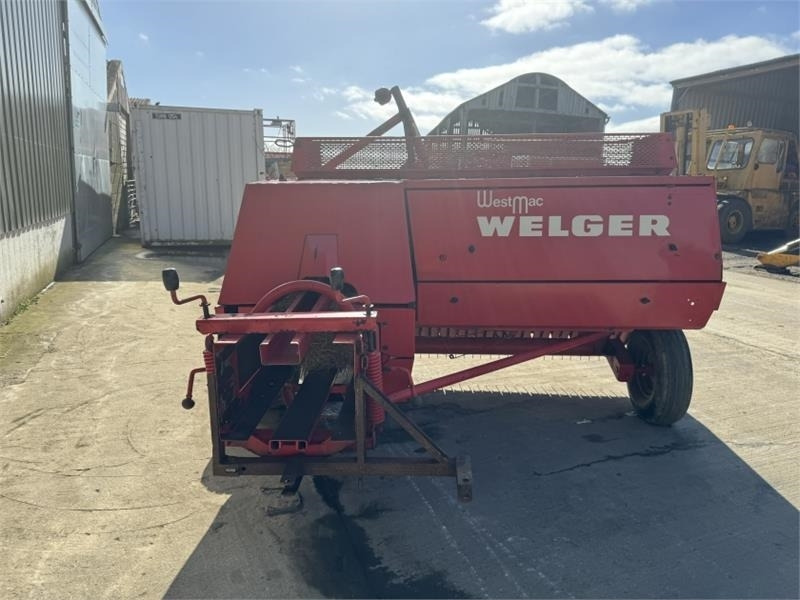 Welger West Mac AP630 Square Baler - Kocka bálázó: 4 kép. Welger West Mac AP630 Square Baler - Kocka bálázó: 4 kép.