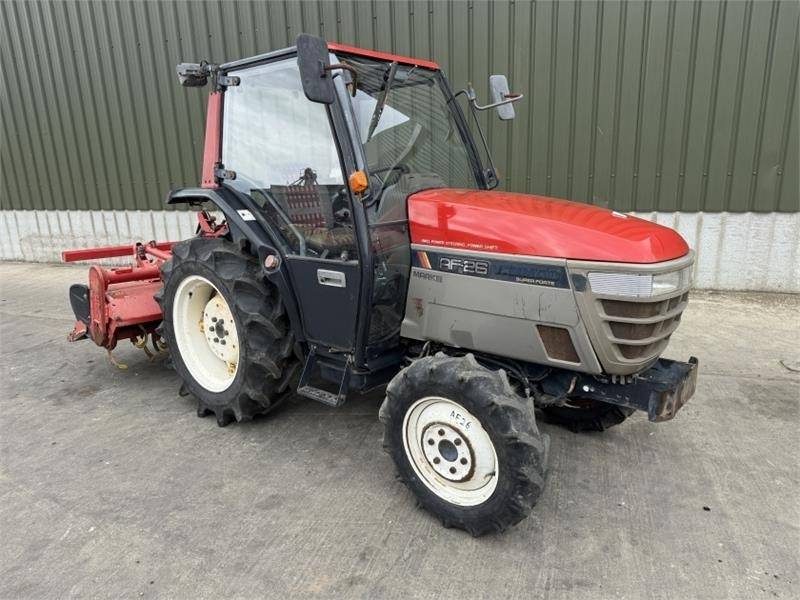 Yanmar AF-26 Mark III Tractor **Video Below** - Traktor: 3 kép. Yanmar AF-26 Mark III Tractor **Video Below** - Traktor: 3 kép.