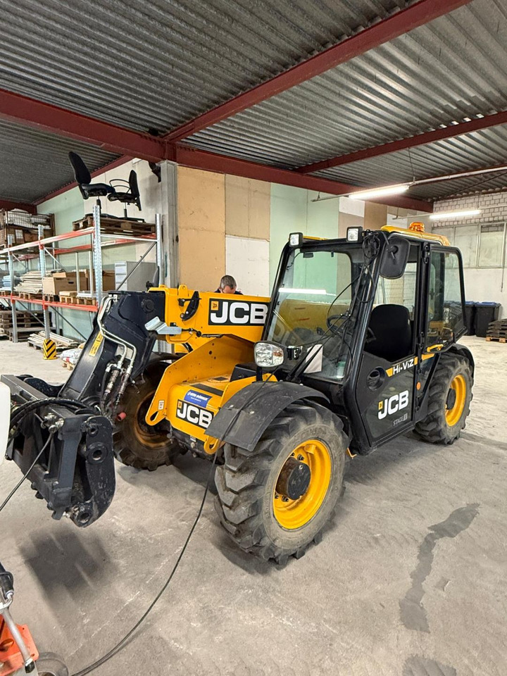 JCB JCB 525-60T5 HiViz - Teleszkópos homlokrakodó: 4 kép. JCB JCB 525-60T5 HiViz - Teleszkópos homlokrakodó: 4 kép.