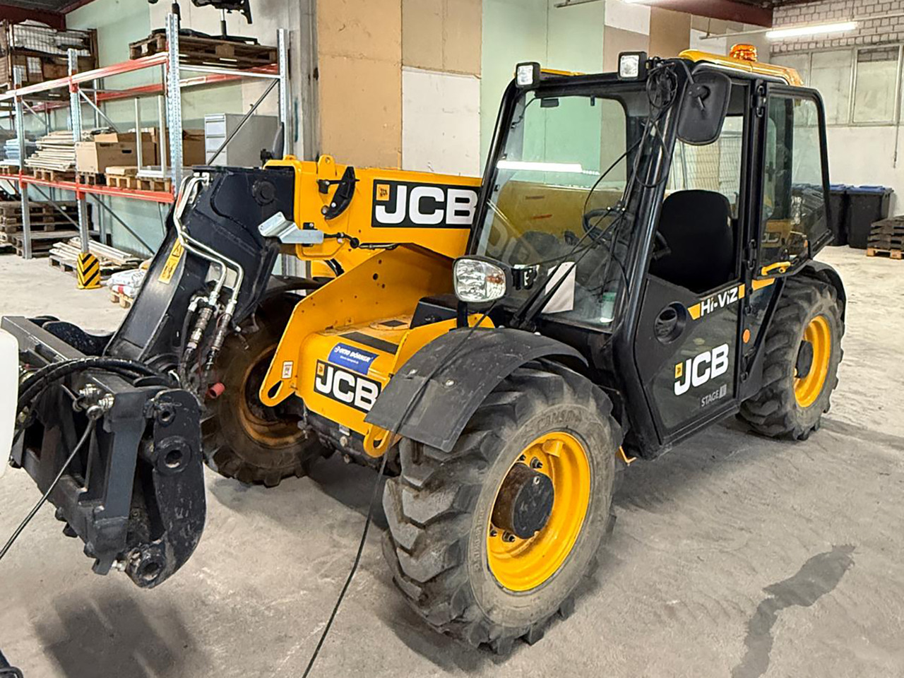 JCB JCB 525-60T5 HiViz - Teleszkópos homlokrakodó: 3 kép. JCB JCB 525-60T5 HiViz - Teleszkópos homlokrakodó: 3 kép.