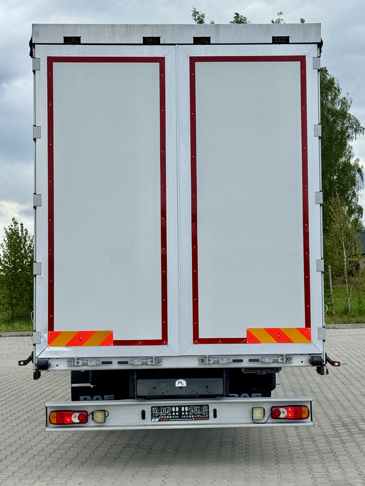 DAF CF 320 / FIRANKA / 24 EUROPALETY / SYPIALKA / AUTOMAT / KLIMA POSTOJOWA / 2017 ROK - Ponyvás teherautó: 5 kép. DAF CF 320 / FIRANKA / 24 EUROPALETY / SYPIALKA / AUTOMAT / KLIMA POSTOJOWA / 2017 ROK - Ponyvás teherautó: 5 kép.