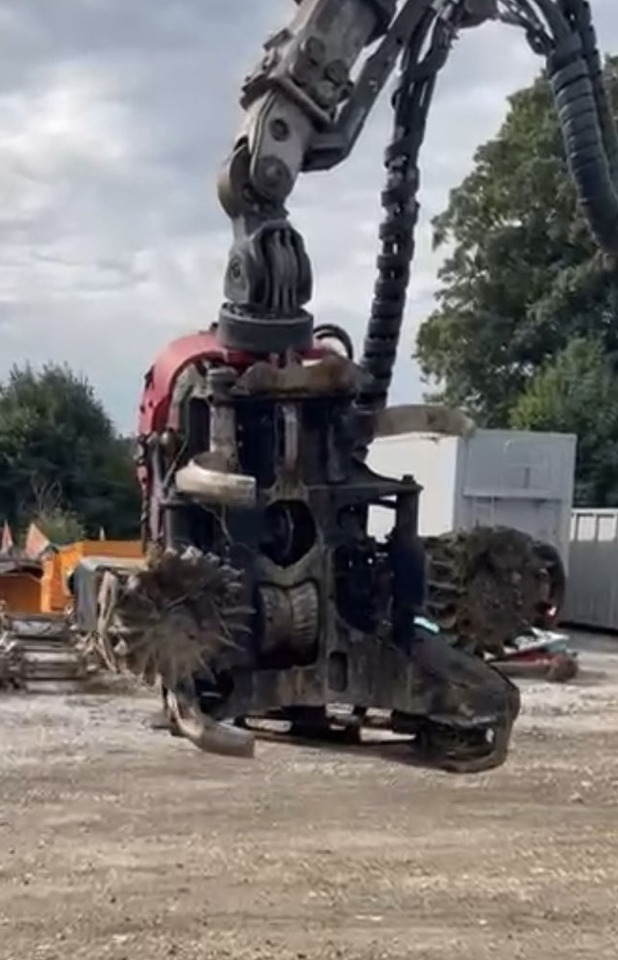 KOMATSU 911.5 / GŁOWICA C93 / CIĄGNIK LEŚNY / SERWISOWANY - Fakitermelő gép: 3 kép. KOMATSU 911.5 / GŁOWICA C93 / CIĄGNIK LEŚNY / SERWISOWANY - Fakitermelő gép: 3 kép.