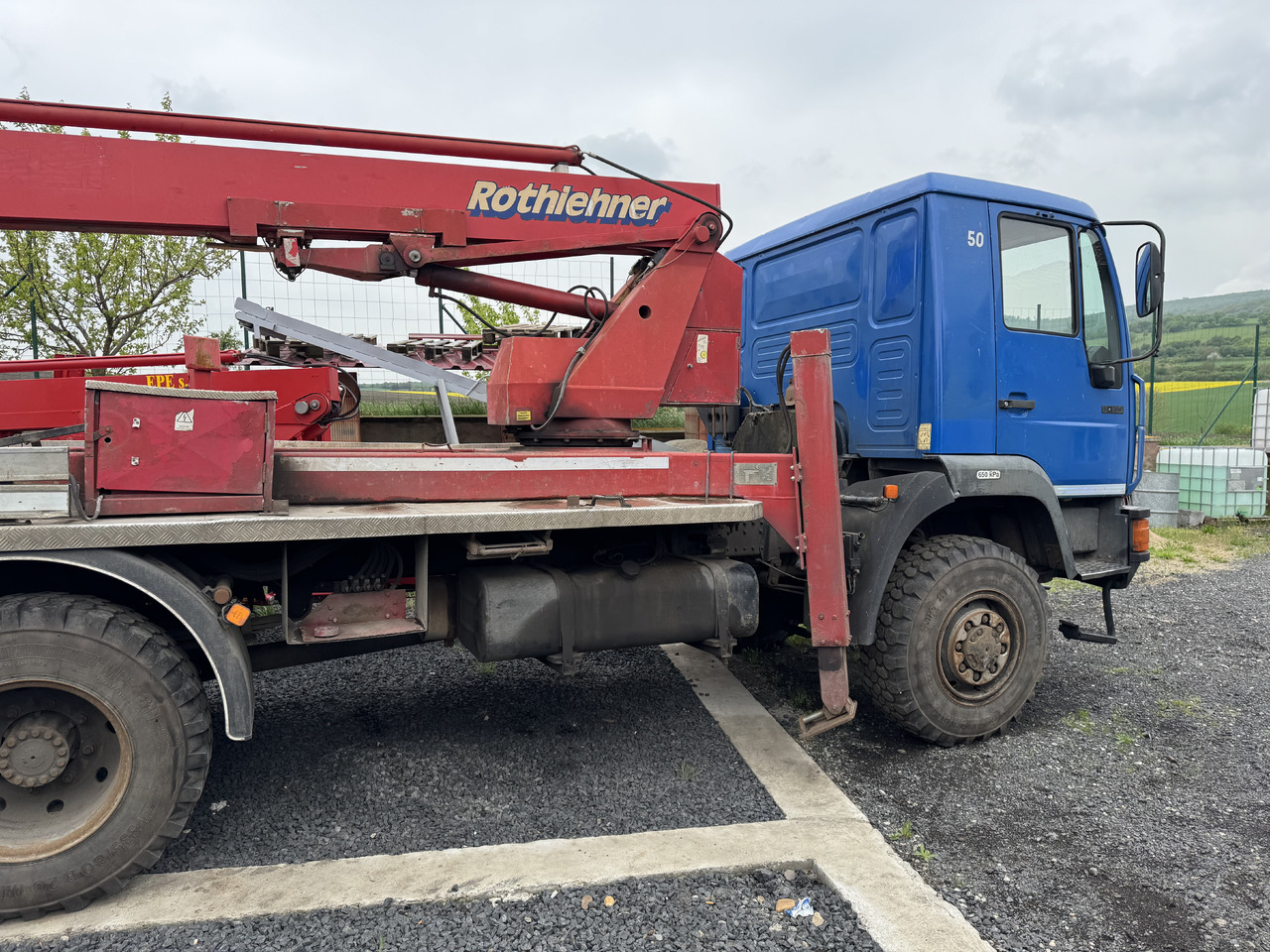 MAN 8-163 / 4X4 / PODNOŚNIK KOSZOWY / NISKI PRZEBIEG - Darus autó: 3 kép. MAN 8-163 / 4X4 / PODNOŚNIK KOSZOWY / NISKI PRZEBIEG - Darus autó: 3 kép.