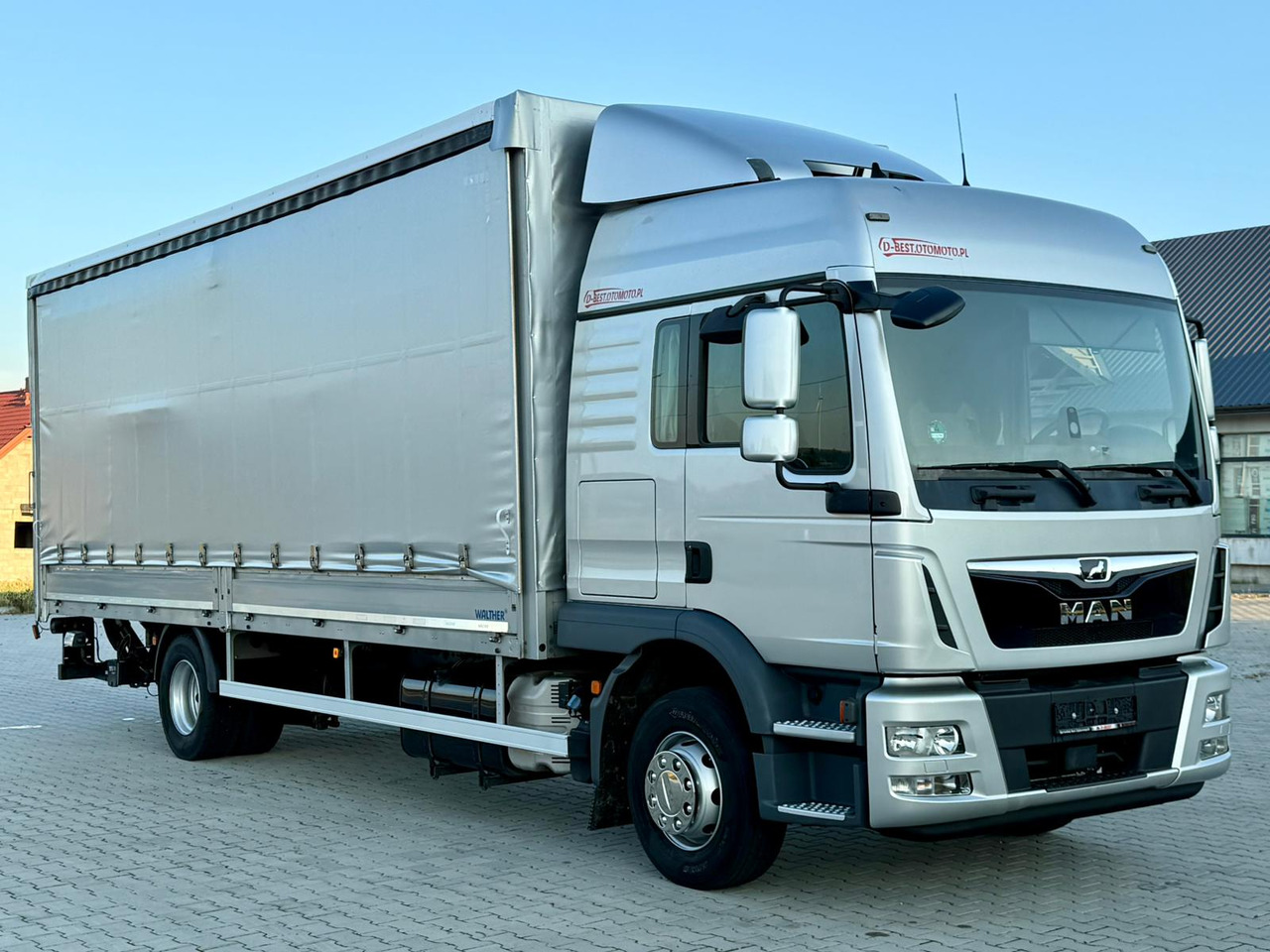 MAN TGM 12.250 / TGL / BURTO - FIRANKA / WINDA / 18 PALET / AUTOMAT - Ponyvás teherautó: 1 kép. MAN TGM 12.250 / TGL / BURTO - FIRANKA / WINDA / 18 PALET / AUTOMAT - Ponyvás teherautó: 1 kép.