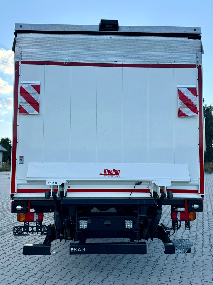 MAN TGM 15.290 / CHŁODNIA / WINDA / 8.3 M DŁUGOŚCI / 20 EUROPALET / THERMO KING / +30/-30 / AUTOMAT / 2021 ROK / SERWISOWANY - Hűtős teherautó: 5 kép. MAN TGM 15.290 / CHŁODNIA / WINDA / 8.3 M DŁUGOŚCI / 20 EUROPALET / THERMO KING / +30/-30 / AUTOMAT / 2021 ROK / SERWISOWANY - Hűtős teherautó: 5 kép.