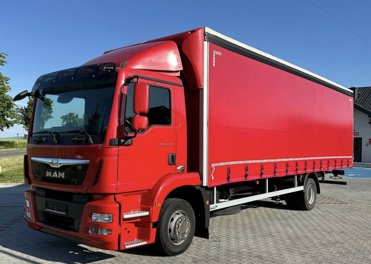 MAN TGM 15.290 / FIRANKA / 21 EUROPALET / AUTOMAT - Ponyvás teherautó: 2 kép. MAN TGM 15.290 / FIRANKA / 21 EUROPALET / AUTOMAT - Ponyvás teherautó: 2 kép.
