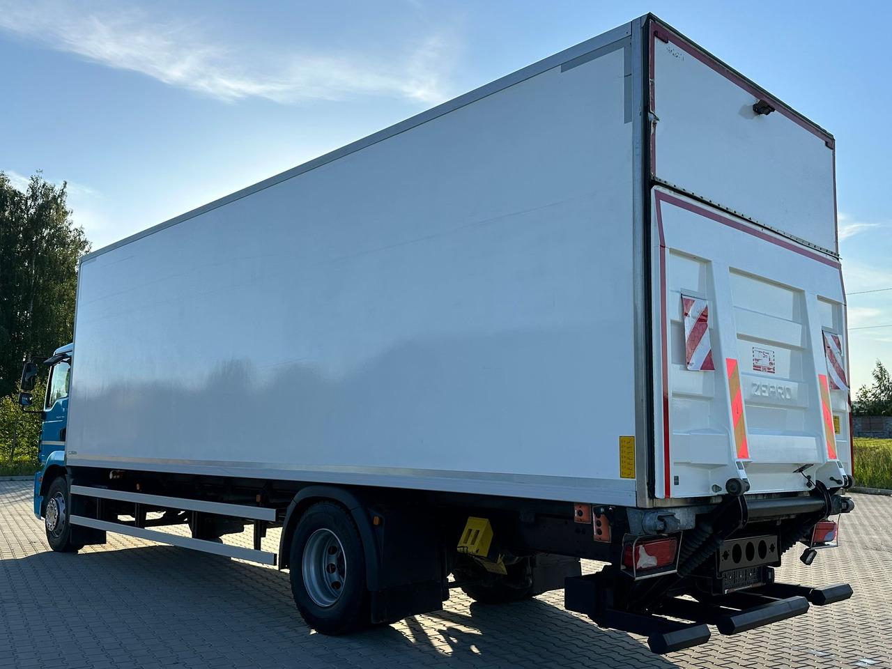 MAN TGM 18.290 / CHŁODNIA / WINDA / 20 EUROPALET / 8.2 M DŁUGOŚCI / 2018 ROK / 410 TYS KM - Hűtős teherautó: 3 kép. MAN TGM 18.290 / CHŁODNIA / WINDA / 20 EUROPALET / 8.2 M DŁUGOŚCI / 2018 ROK / 410 TYS KM - Hűtős teherautó: 3 kép.