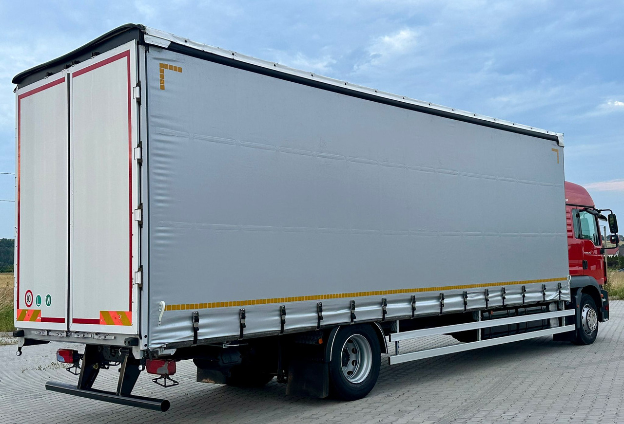 MAN TGM 18.290 / FIRANKA / 22 PALETY / AUTOMAT / EURO 6 / SYPIALKA / ŁADOWNOŚĆ 9 700 - Ponyvás teherautó: 4 kép. MAN TGM 18.290 / FIRANKA / 22 PALETY / AUTOMAT / EURO 6 / SYPIALKA / ŁADOWNOŚĆ 9 700 - Ponyvás teherautó: 4 kép.