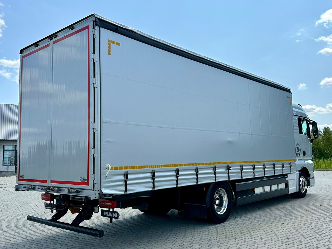 MAN TGX 18.460 / FIRANKA / 20 EUROPALET / ALUSY / SKÓRY / 260 TYS KM / 2019 ROK / Z NIEMIEC - Ponyvás teherautó: 3 kép. MAN TGX 18.460 / FIRANKA / 20 EUROPALET / ALUSY / SKÓRY / 260 TYS KM / 2019 ROK / Z NIEMIEC - Ponyvás teherautó: 3 kép.