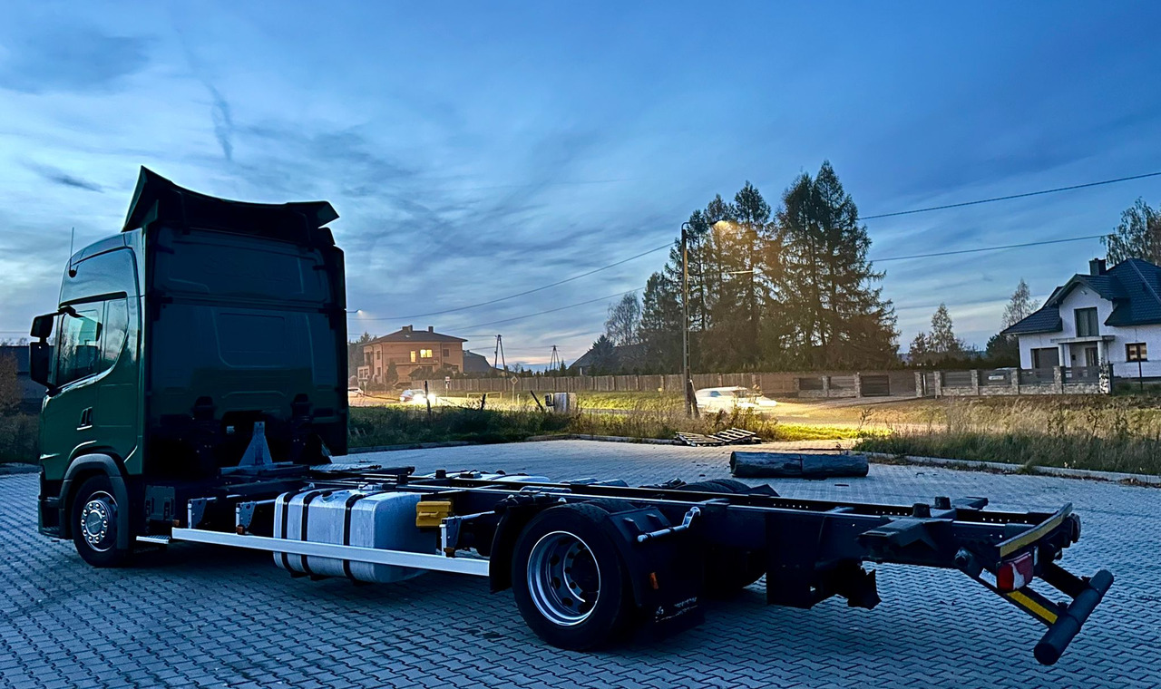 SCANIA G450 / RAMA DO ZABUDOWY / ROZSTAW 5.75 / AUTOMAT / SYPIALKA - Alvaz teherautó: 3 kép. SCANIA G450 / RAMA DO ZABUDOWY / ROZSTAW 5.75 / AUTOMAT / SYPIALKA - Alvaz teherautó: 3 kép.