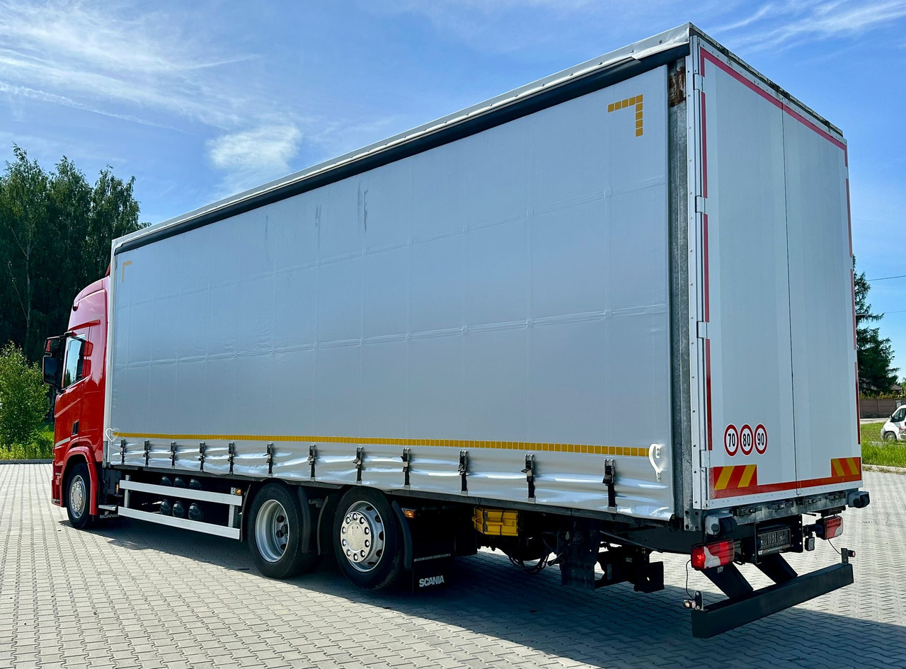 SCANIA R410 / FIRANKA / 21 EUROPALET / 8.5 M DŁUGOŚCI / 6x2 / PODWIESZA - Ponyvás teherautó: 3 kép. SCANIA R410 / FIRANKA / 21 EUROPALET / 8.5 M DŁUGOŚCI / 6x2 / PODWIESZA - Ponyvás teherautó: 3 kép.
