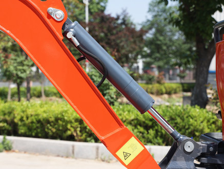 Új Minikotró KUBOTA Diesel Mini excavator 1.6 Ton - Müller Machinery MB 16 - KSH: 9 kép.