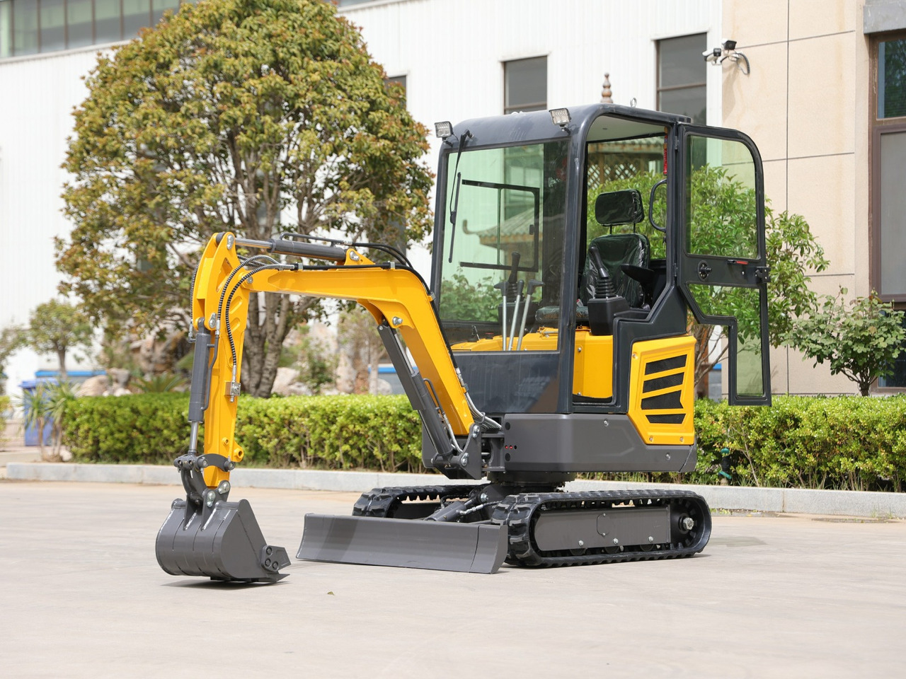 KUBOTA Diesel Mini excavator 1.8 Ton - Müller Machinery MB 18 - KSH - Minikotró: 1 kép. KUBOTA Diesel Mini excavator 1.8 Ton - Müller Machinery MB 18 - KSH - Minikotró: 1 kép.