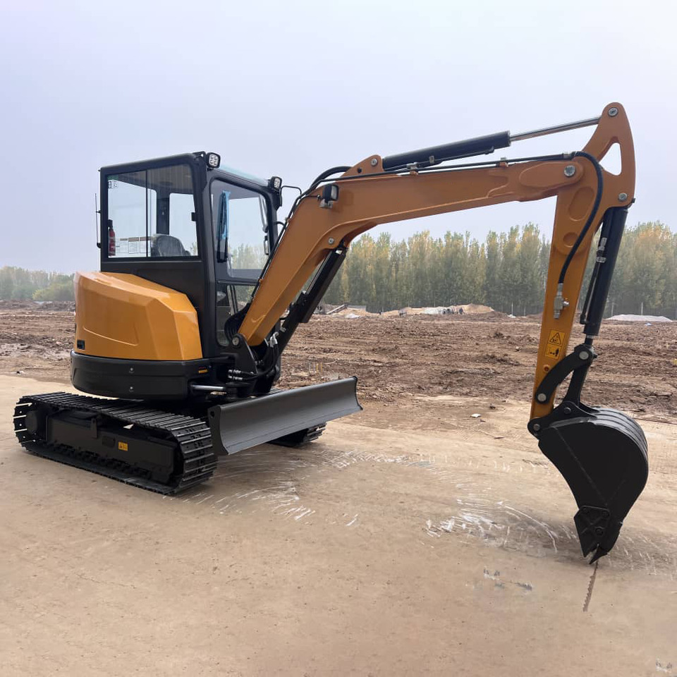 KUBOTA Diesel Mini excavator 4 Ton - Müller Machinery MB 40 Plus - VKSH - Minikotró: 2 kép. KUBOTA Diesel Mini excavator 4 Ton - Müller Machinery MB 40 Plus - VKSH - Minikotró: 2 kép.