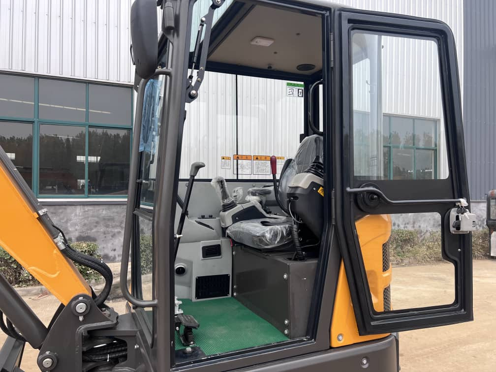 KUBOTA Diesel Mini excavator 4 Ton - Müller Machinery MB 40 Plus - VKSH - Minikotró: 5 kép. KUBOTA Diesel Mini excavator 4 Ton - Müller Machinery MB 40 Plus - VKSH - Minikotró: 5 kép.