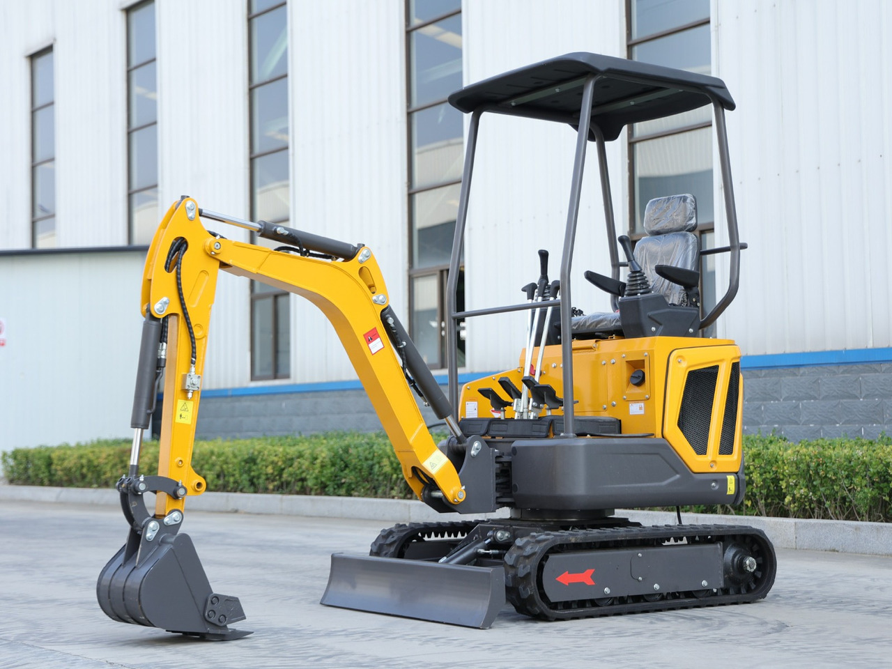 Müller Machinery Diesel Mini excavator 1.6 Ton - Müller Machinery MB 16 - SH Laidong LL380B motor - Minikotró: 4 kép. Müller Machinery Diesel Mini excavator 1.6 Ton - Müller Machinery MB 16 - SH Laidong LL380B motor - Minikotró: 4 kép.